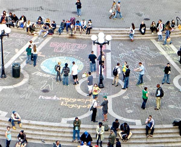 Mormon Missionaries Use  Chalk Art To Teach Plan Of Salvation