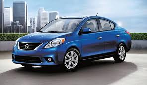 Base Nissan Versa